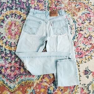 Vintage Levi's 550 Distressed Light Wash Jeans